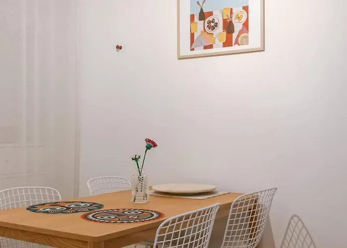 Casiola - Urban Sea View In